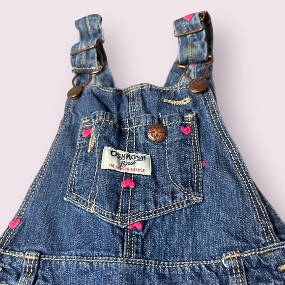 Toddler Girl OshKosh B’Gosh Denim Overalls With All Over Heart Print Size 4T - Picture 4 of 8